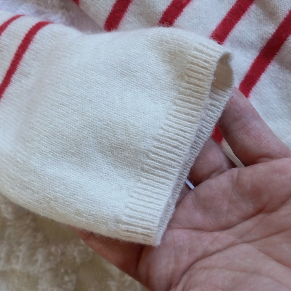 Vineyard Vines Cream and Red Striped Sweater - Picture 6 of 7